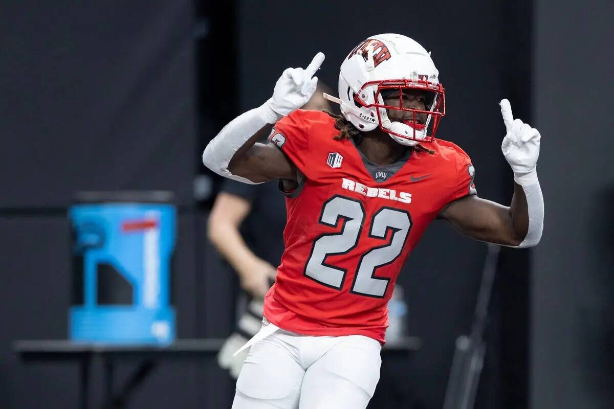 El running back de la UNLV Jai'Den Thomas (22) celebra tras anotar un touchdown durante la prim ...