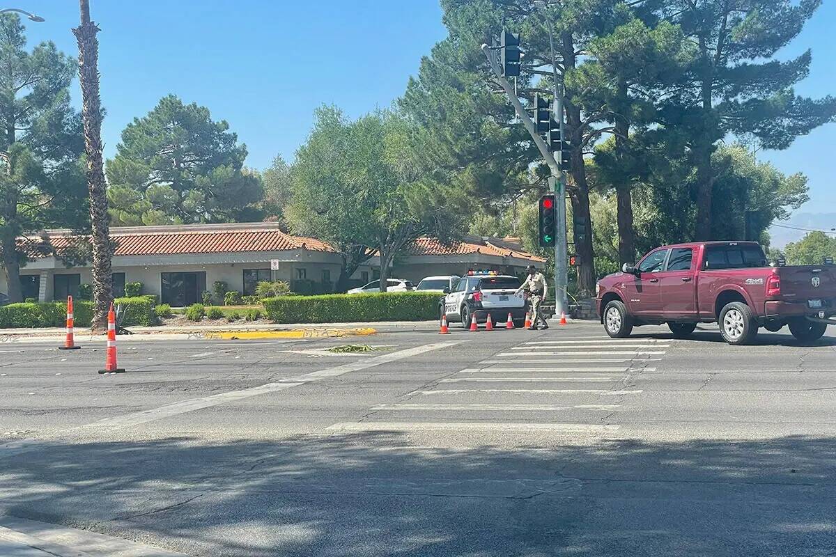 Un peatón fue atropellado por un vehículo cerca de South Rancho Drive y Palomino Lane a las 1 ...