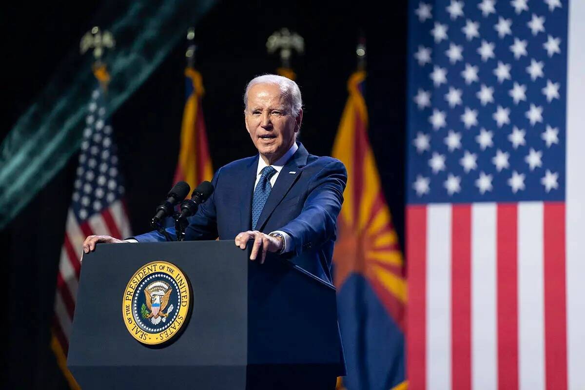 El presidente Joe Biden pronuncia un discurso sobre la democracia y honra el legado del falleci ...