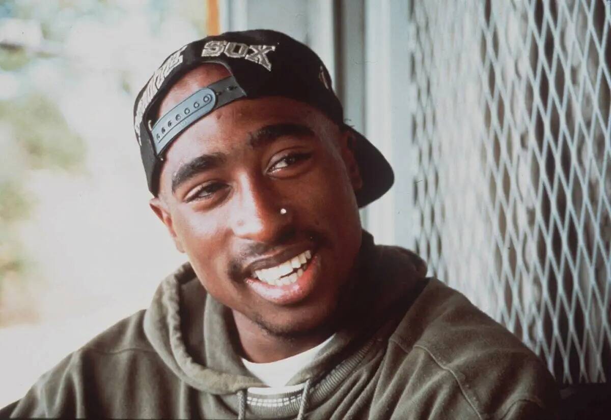 El músico de rap Tupac Shakur en esta foto de 1993. La policía de Las Vegas ha arrestado a un ...