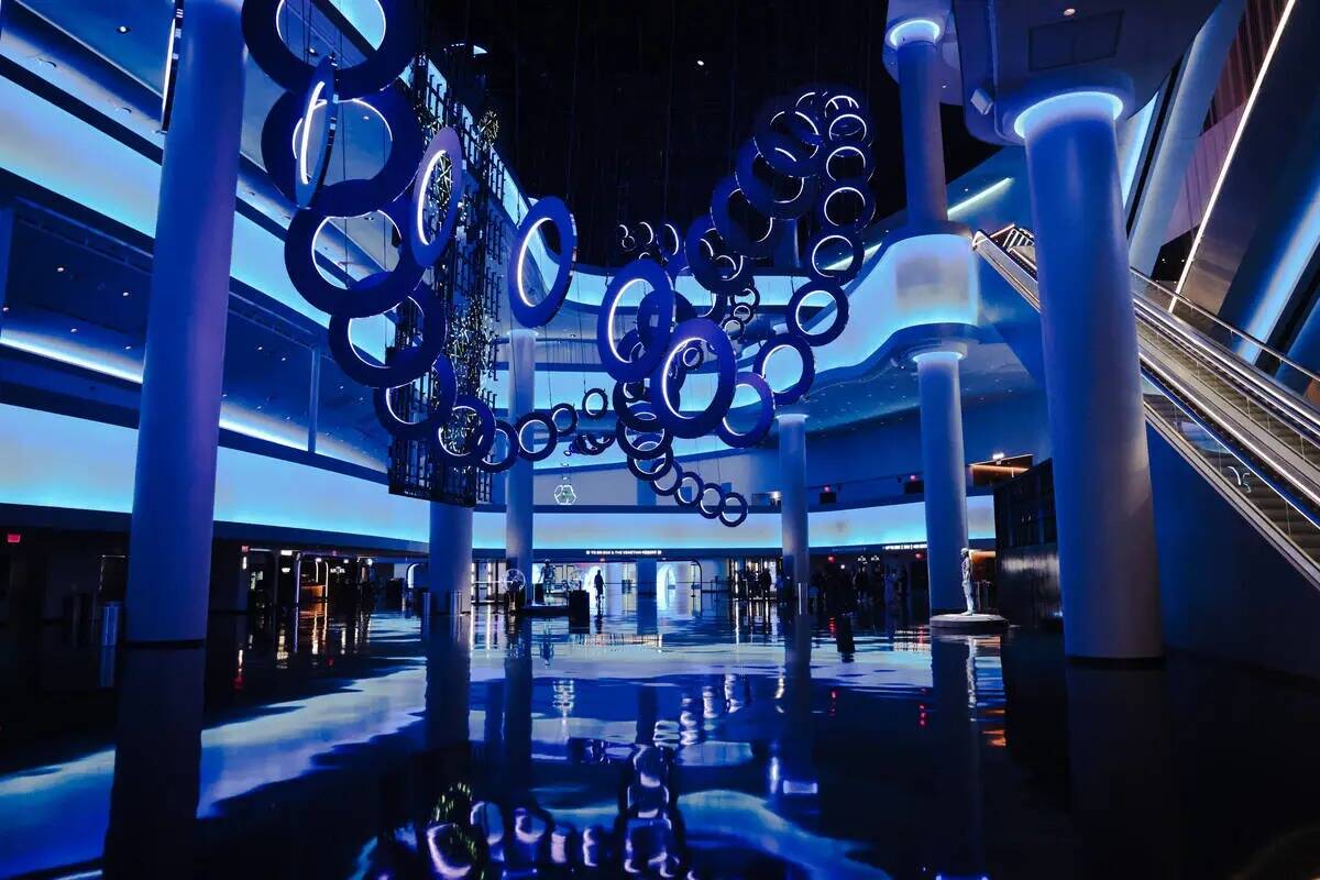 El atrio de The Sphere en Las Vegas, el jueves 28 de septiembre de 2023. El recinto esférico d ...