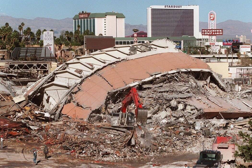 Los escombros del Sands el 26 de noviembre de 1996. (Archivos del Review-Journal)