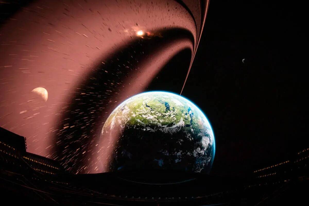 Una escena del espectáculo teatral "Postcard From Earth" de Darren Aronofsky, que se estrenó ...