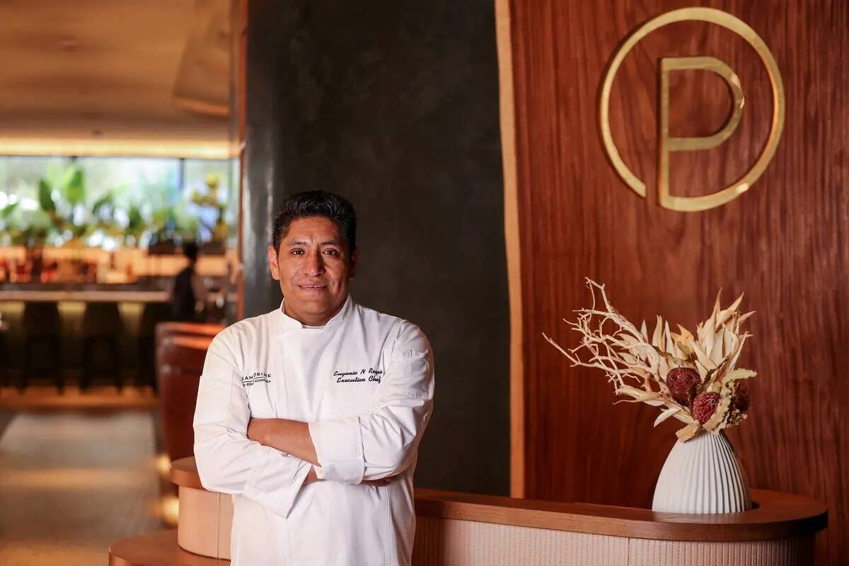 El chef ejecutivo Eugenio Reyes en Ocean Prime, una cadena de restaurantes de mariscos y carnes ...