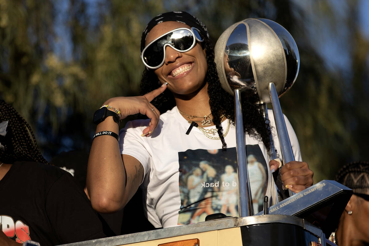 La alero de Las Vegas Aces A'ja Wilson desfila por Las Vegas Boulevard con su equipo para celeb ...