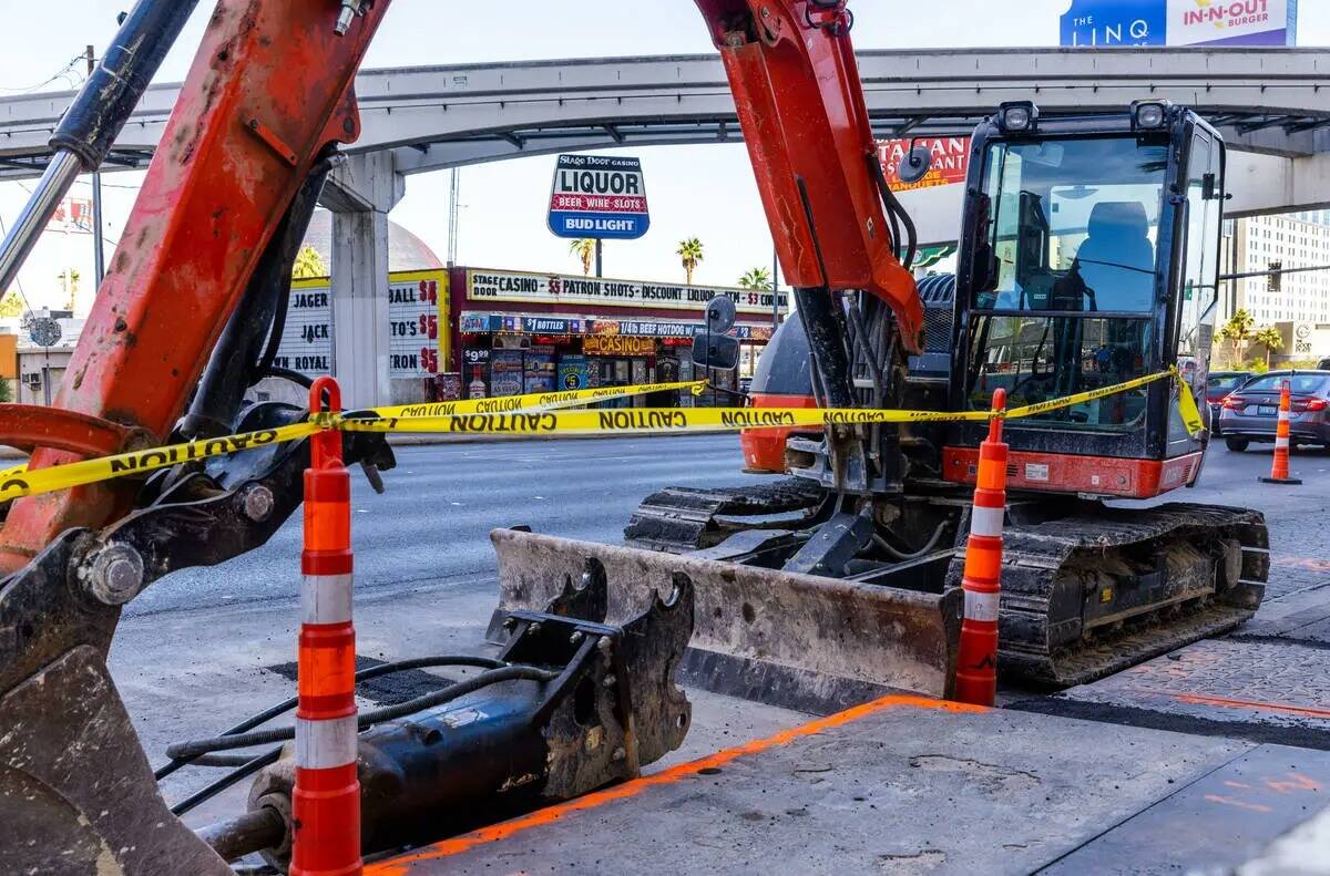 Hay menos clientes en el Stage Door Casino el martes 24 de octubre de 2023, en Las Vegas. (L.E. ...