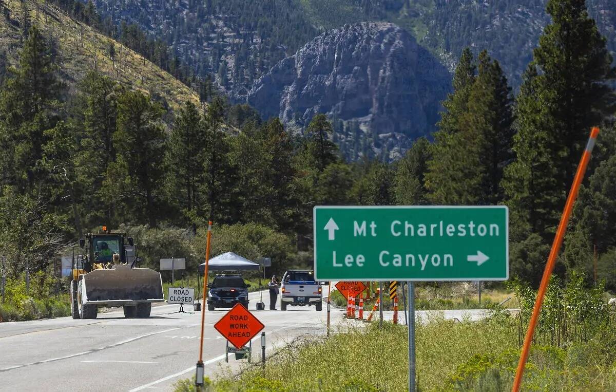 Las carreteras Kyle Canyon y Deer Creek en Mount Charleston se ven el miércoles, 6 de septiemb ...