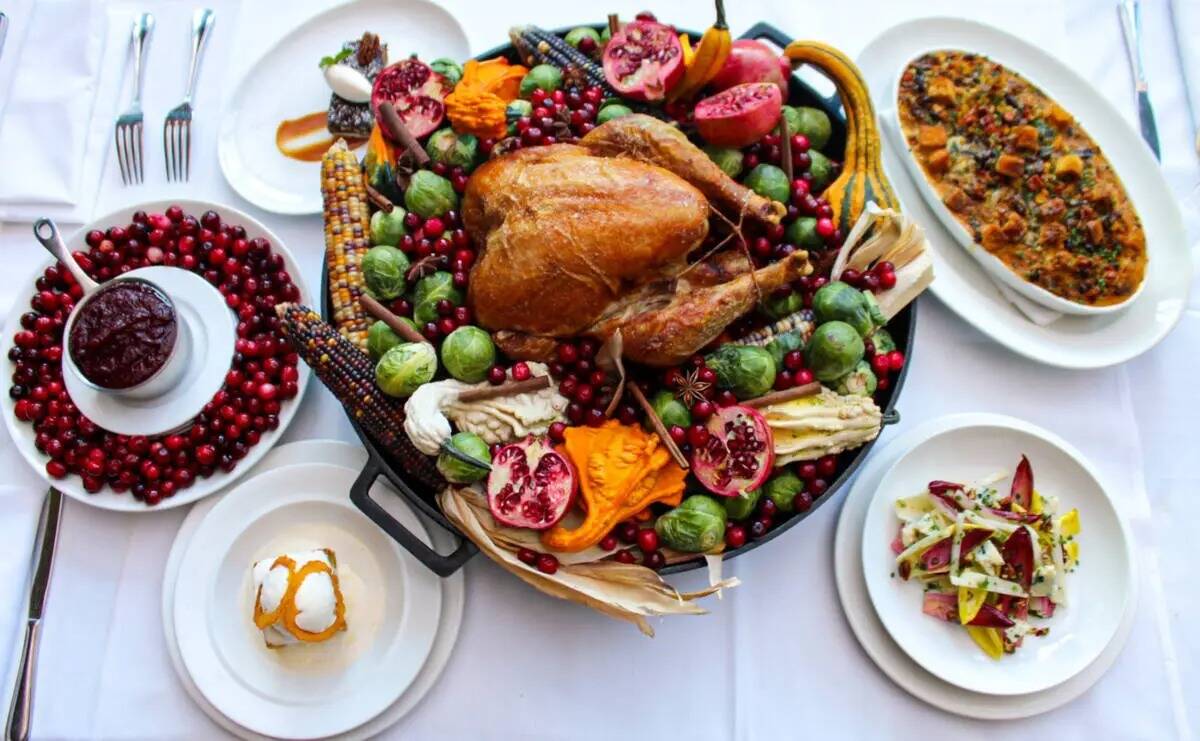 Moni Ami Gabi, en Paris Las Vegas, en el Strip, ofrece un menú de cuatro platos para Thanksgiv ...