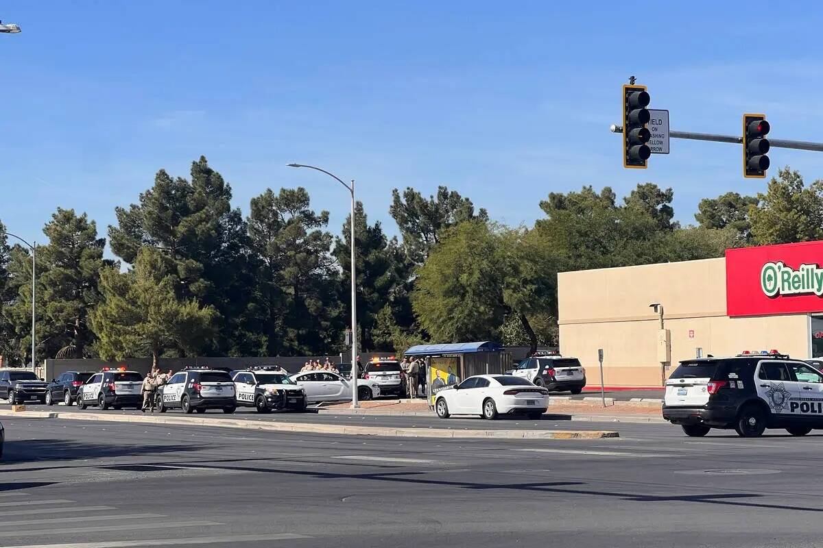 Un joven de 16 años fue arrestado el viernes en el tiroteo de un adolescente adulto en un auto ...