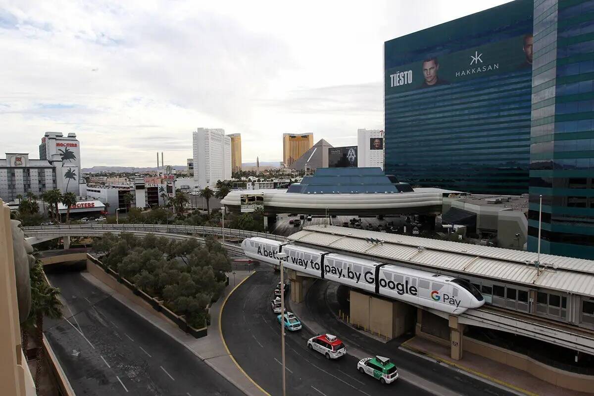 El monorriel de Las Vegas cerca del MGM Grand en 2018. (K.M. Cannon/Las Vegas Review-Journal)