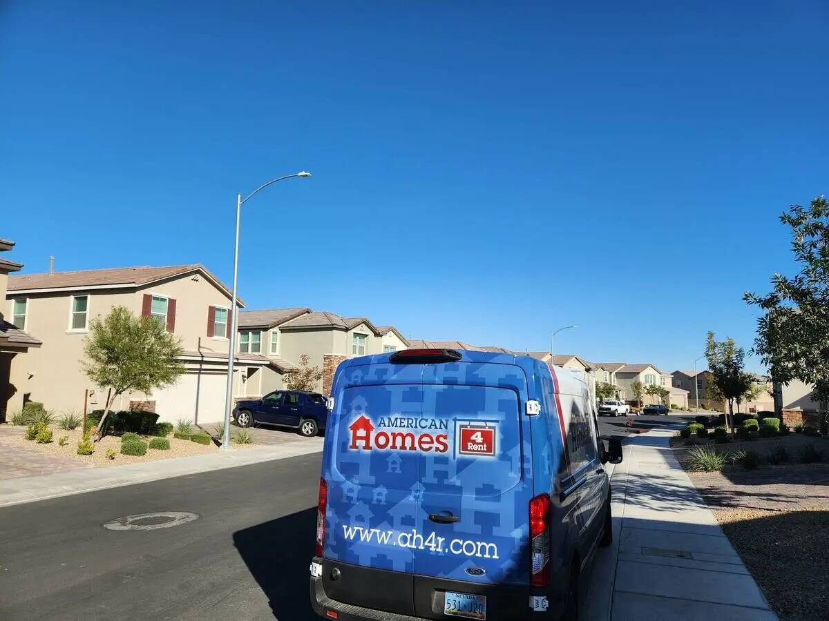 En North Las Vegas, es habitual ver camiones de American Homes 4 Rent en varios vecindarios, ya ...