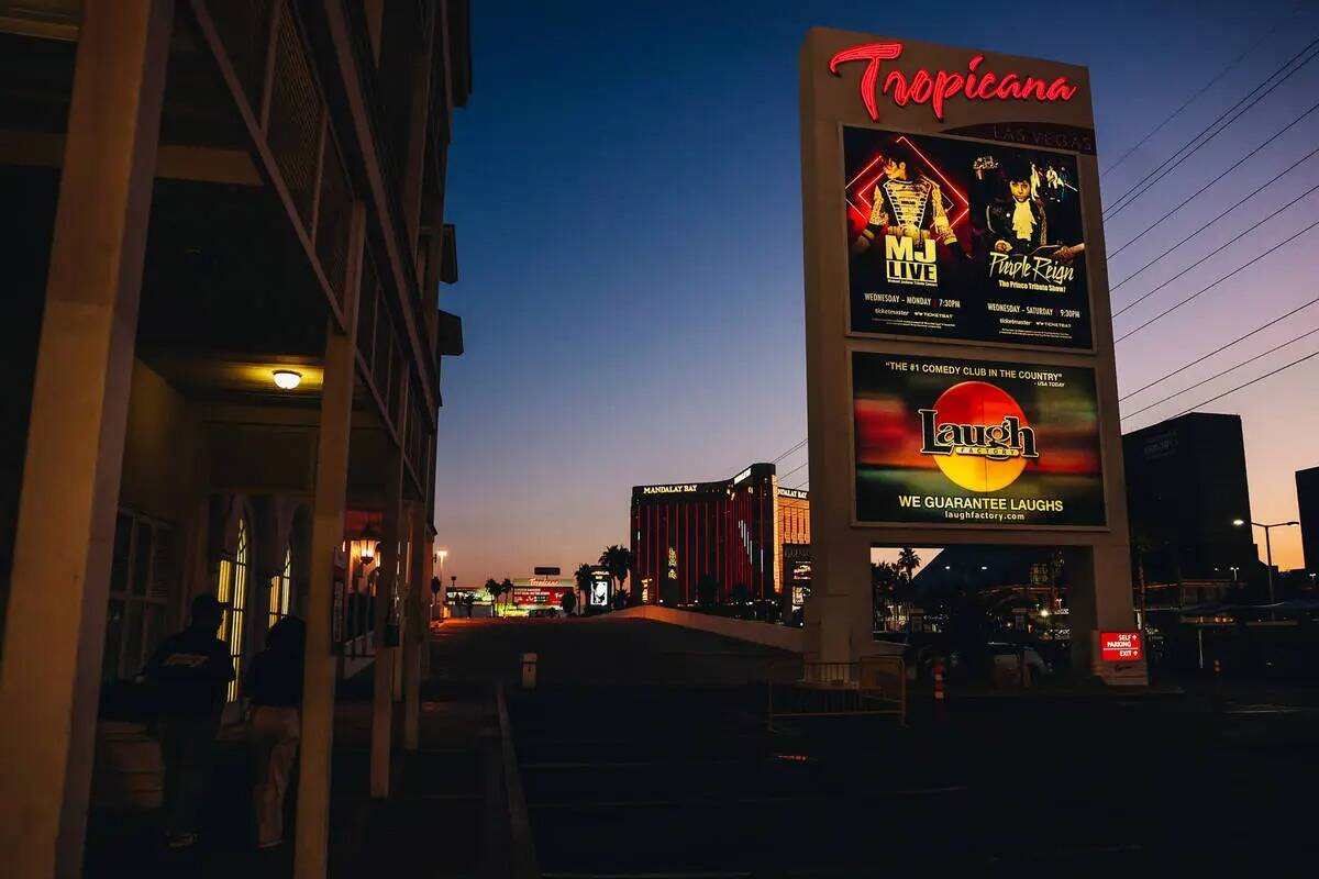 El Tropicana Las Vegas se ve el jueves 16 de noviembre de 2023, en Las Vegas. (Madeline Carter/ ...