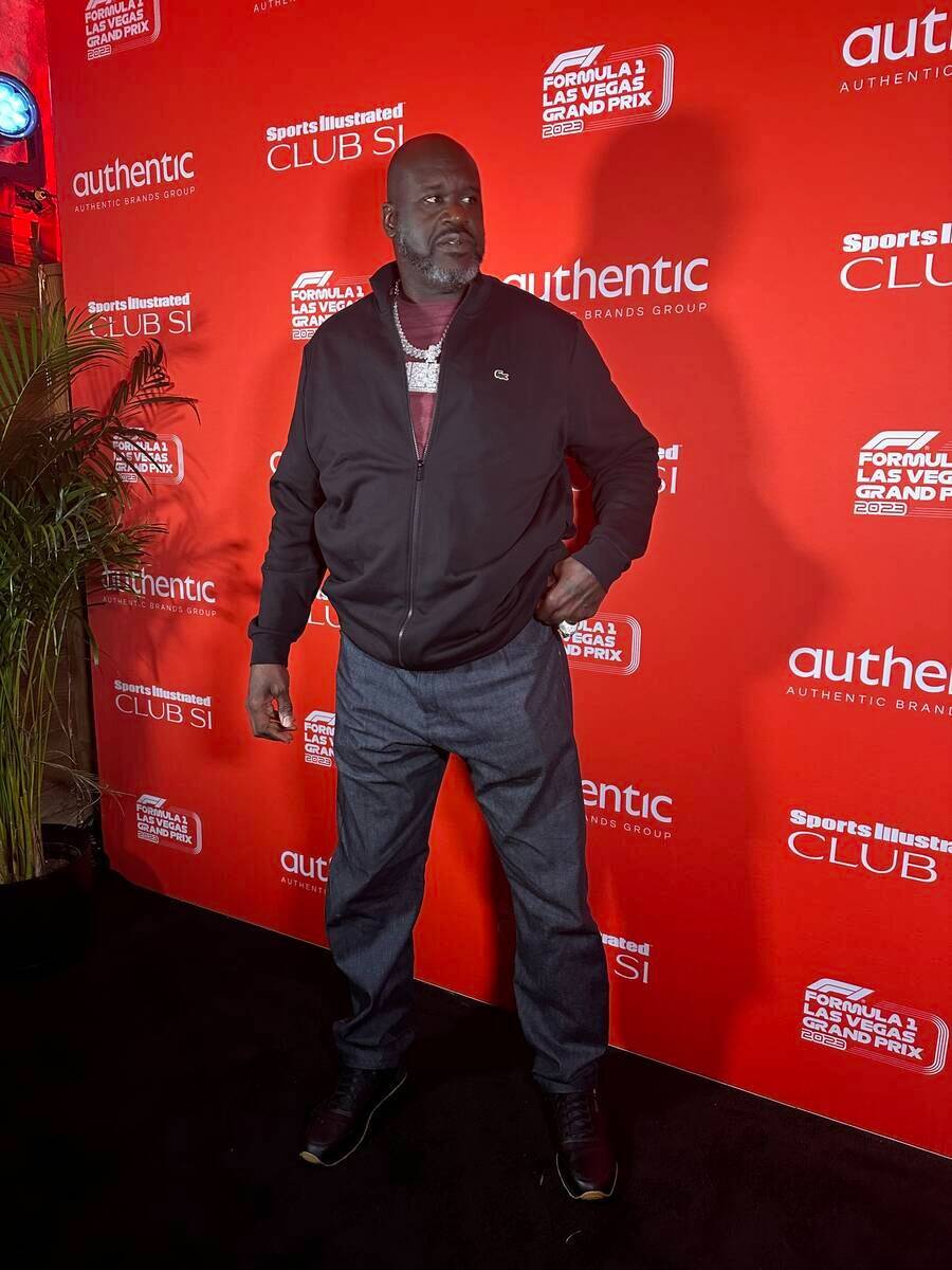 Shaquille O'Neal aparece en la alfombra roja del Sports Illustrated's Club SI en el espacio Fla ...