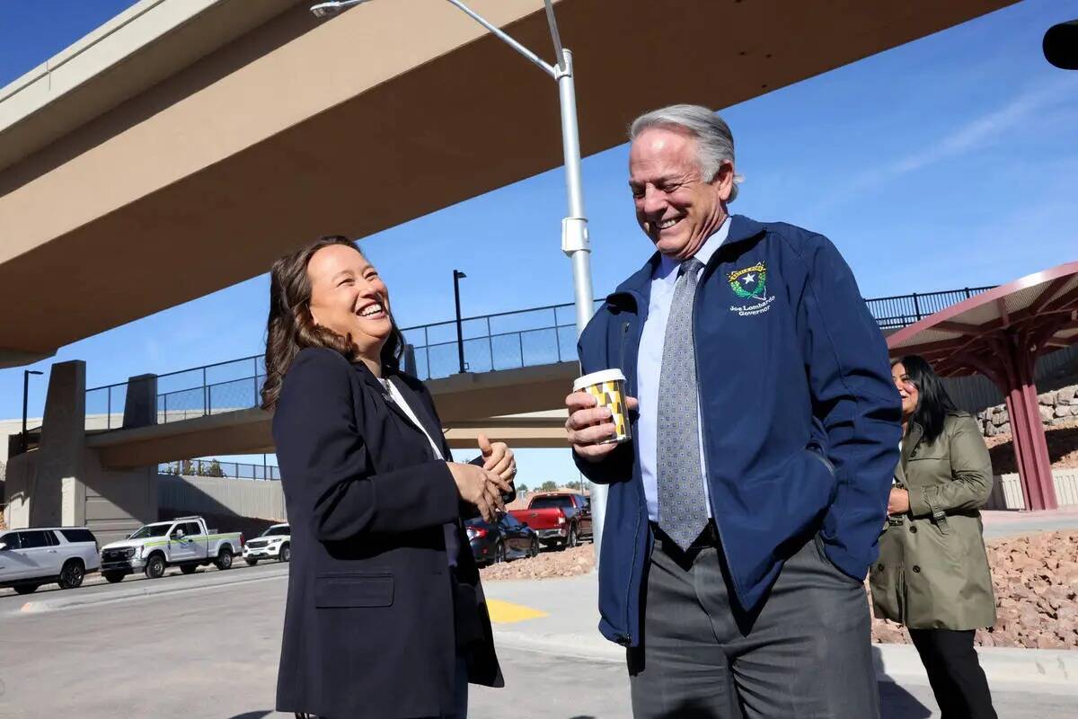 El gobernador Joe Lombardo visita a la concejal de Las Vegas Francis Allen-Palenske durante la ...