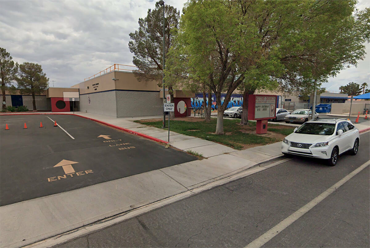 Ruthe Deskin Elementary School en North Pioneer Way, en el noroeste del valle de Las Vegas. (Fo ...