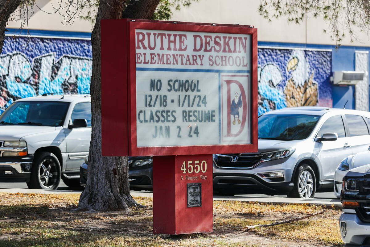 Ruthe Deskin Elementary School, escuela recientemente identificada como potencialmente expuesta ...