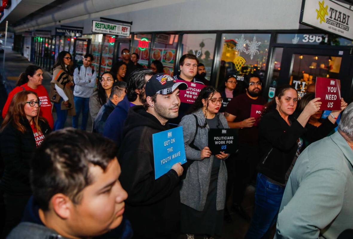 Estudiantes de la UNLV y Rise Nevada se reúnen en una conferencia de prensa para exigir medida ...