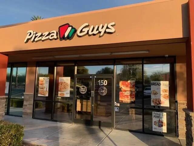 Un restaurante Pizza Guys en esta foto sin fecha. La cadena de pizzerías para llevar planea te ...