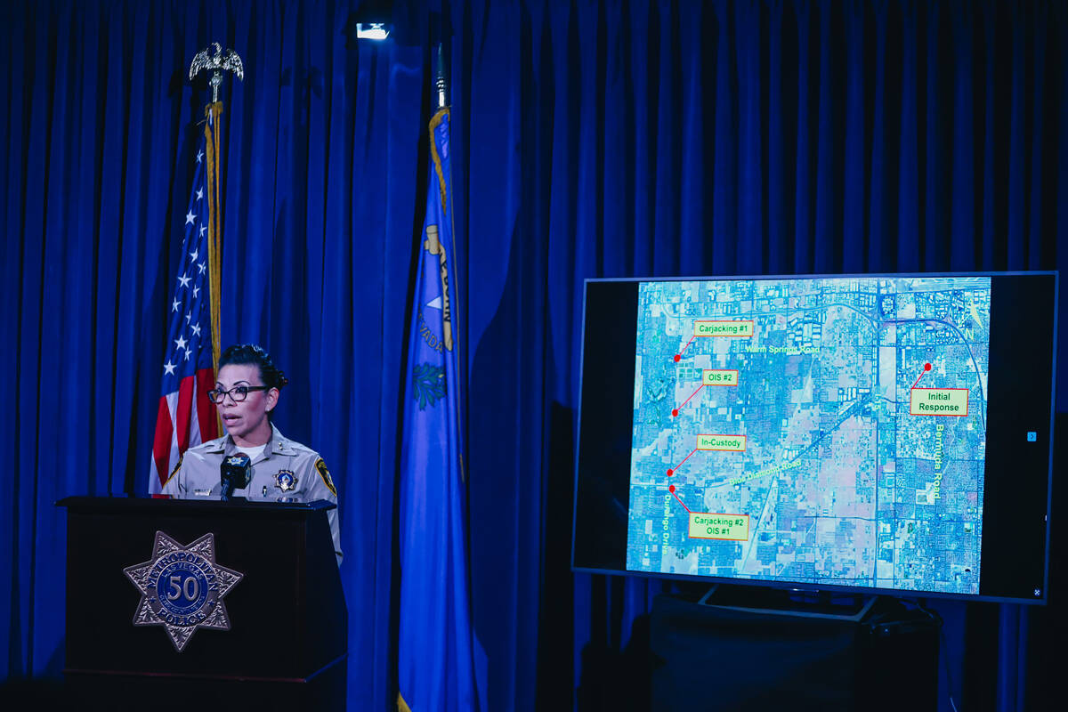 Subjefa de la policía de Las Vegas, Yasenia Yatomi comparte detalles sobre un tiroteo en el qu ...
