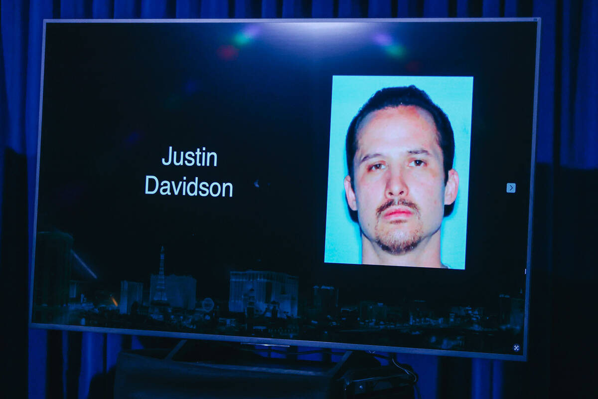 Justin Davidson, un sospechoso de asesinato que robó una patrulla policial y luego fue asesina ...