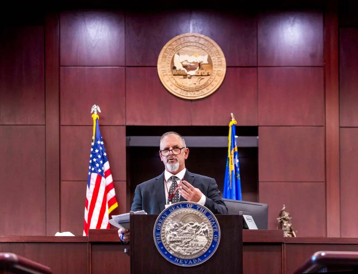 El juez Principal Jerry Wiese II habla en su sala durante una conferencia de prensa por Deobra ...