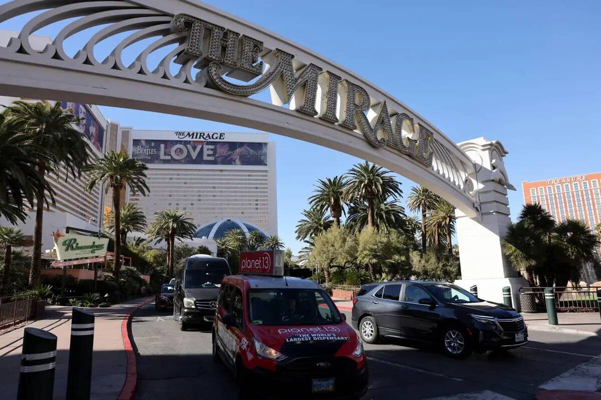 El Mirage en el Strip de Las Vegas el martes 7 de marzo de 2023. El dueño, Hard Rock Internati ...