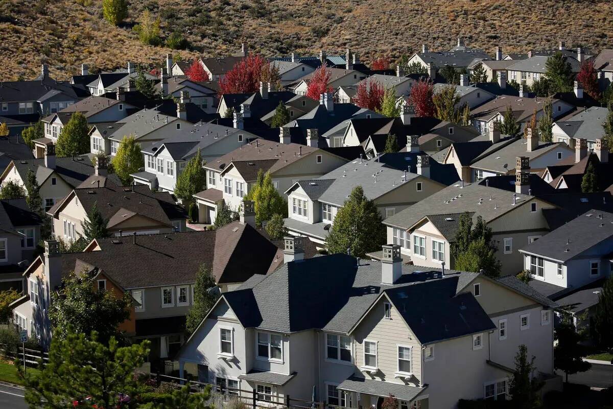 Una afluencia de población a Nevada ha sido impulsada por personas que buscan viviendas más a ...
