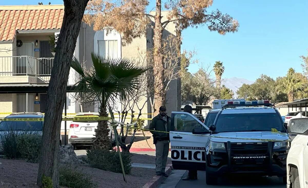 El Departamento de Policía Metropolitana de Las Vegas estaba investigando una muerte a tiros e ...