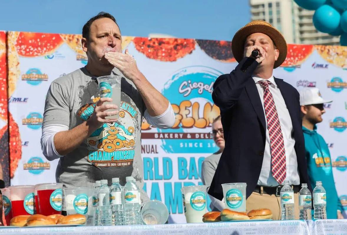 Joey Chestnut, número 1 en el ranking de competiciones de comida, compite por comer tantos bag ...