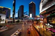 El Cosmopolitan de Las Vegas en una imagen de marzo de 2020. (L.E. Baskow/Las Vegas Review-Jour ...