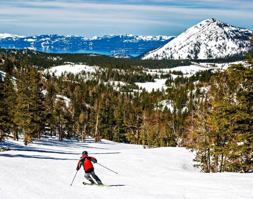 A skier takes a turn on the lakeside slopes of Mount Rose.  (Special to Maria Coulson/L...
