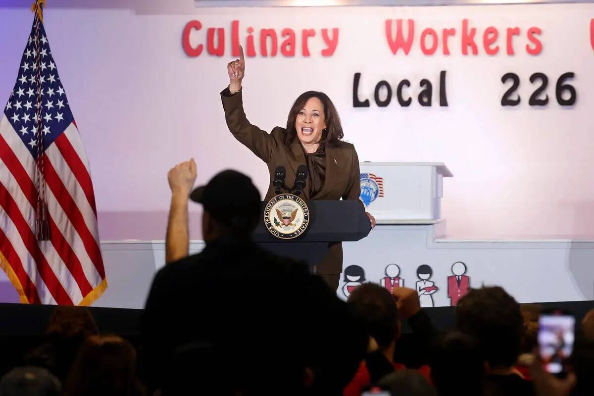 La vicepresidenta Kamala Harris habla ante miembros e invitados del Sindicato de la Culinaria e ...