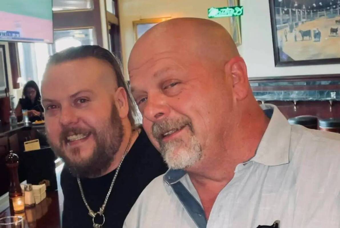 Adam y Rick Harrison en esta foto sin fecha. Adam Harrison, el segundo de los tres hijos de Ric ...