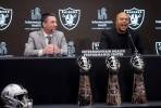 Dueño de Raiders revela por qué eligió a Tom Telesco como gerente general