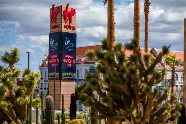Letreros exteriores del reimaginado y reconceptualizado casino resort Virgin Hotels Las Vegas, ...