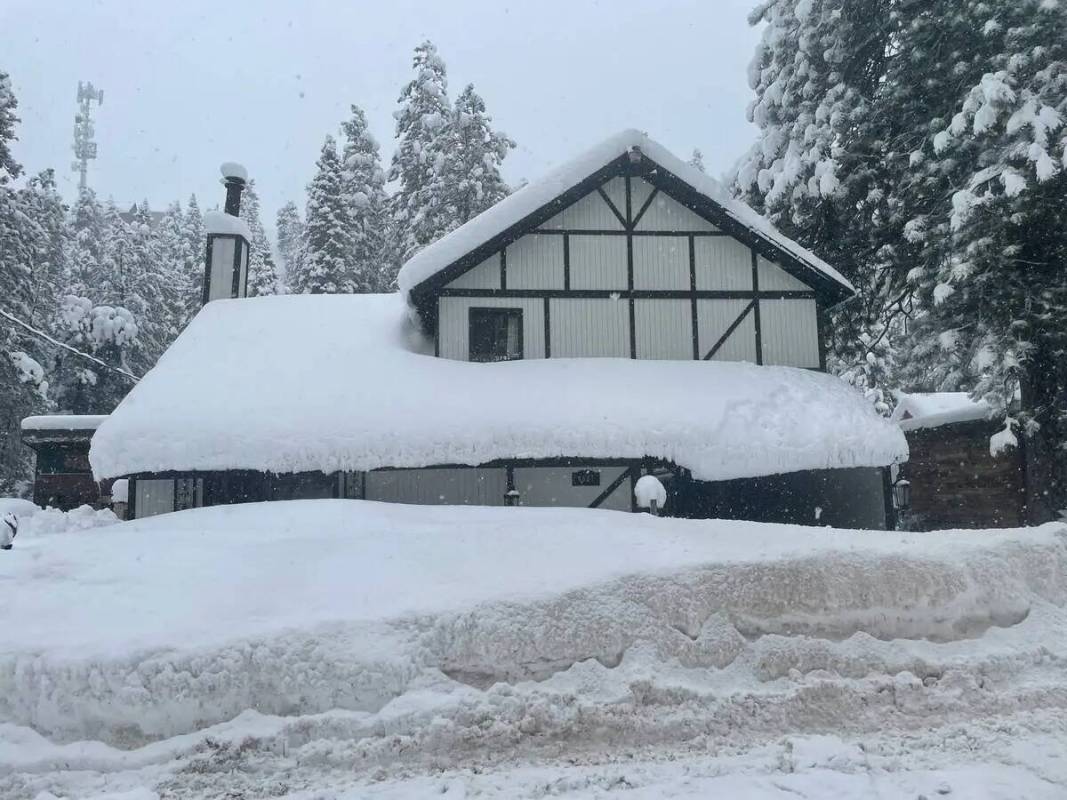 Fotos facilitadas al Review-Journal el lunes 5 de febrero de 2024 muestran la nieve caída en e ...