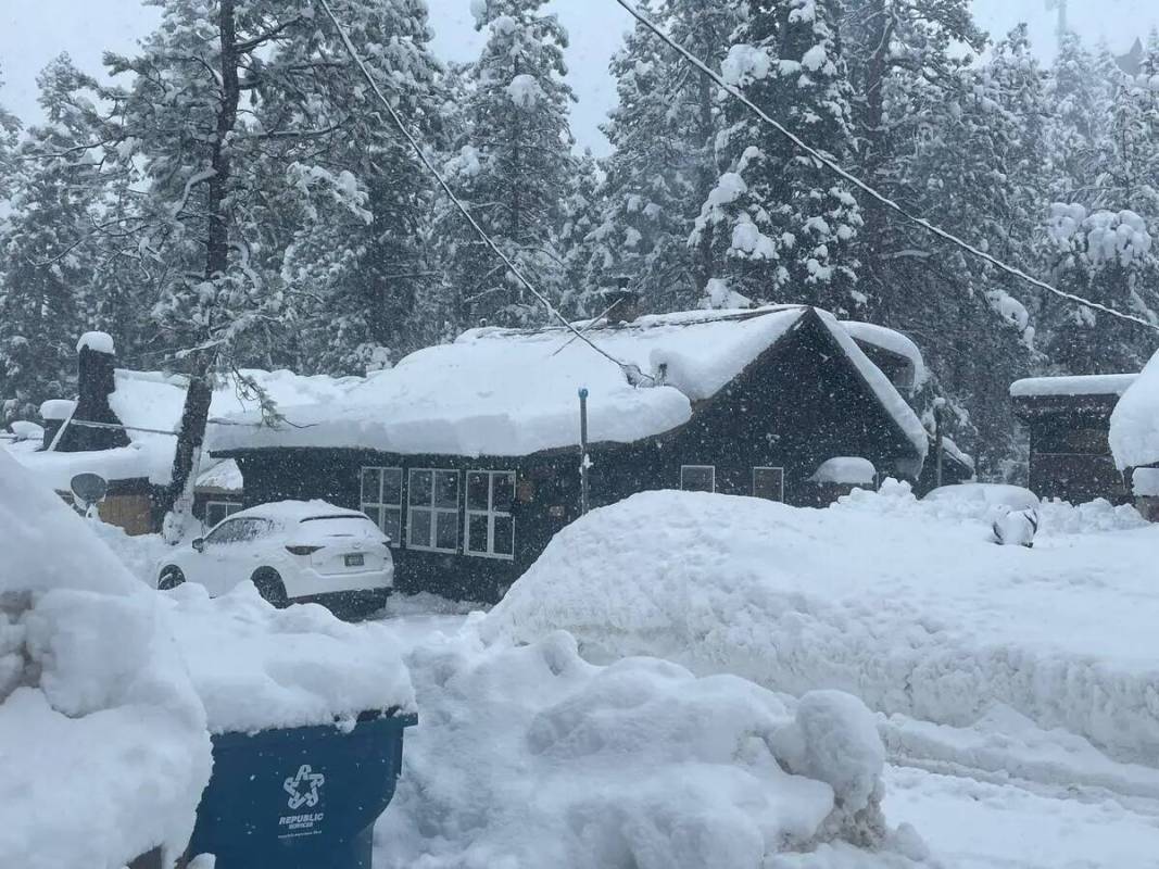 Fotos facilitadas al Review-Journal el lunes 5 de febrero de 2024 muestran la nieve caída en e ...