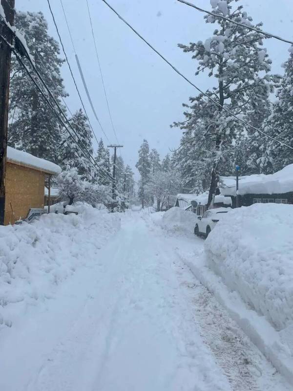 Fotos facilitadas al Review-Journal el lunes 5 de febrero de 2024 muestran la nieve caída en e ...