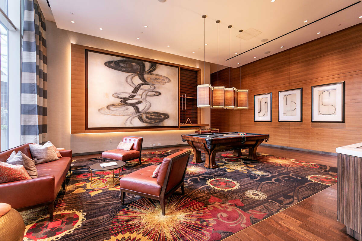 El condominio de gran altura de 5 millones de dólares en el piso 42 del Waldorf Astoria mide 2 ...