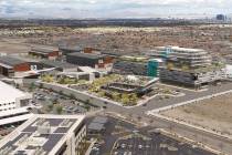 Representación digital aérea del proyecto Las Vegas Media Campus, ubicado en el arry Reid Res ...