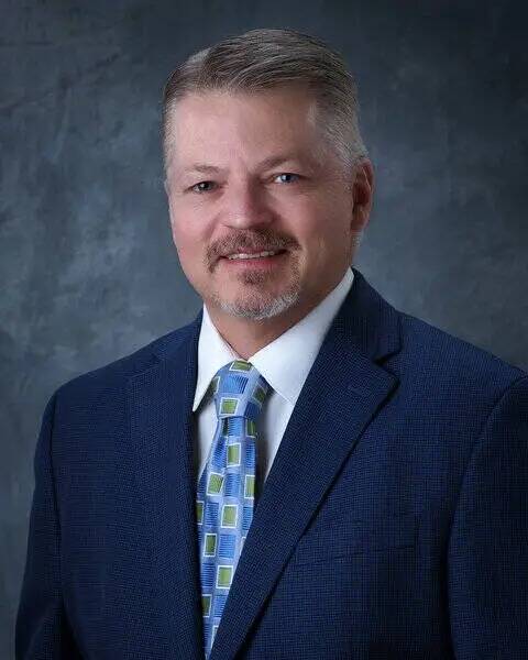 Bob Cleveland es el presidente y director ejecutivo de Rebuilding Together Southern Nevada. (Re ...