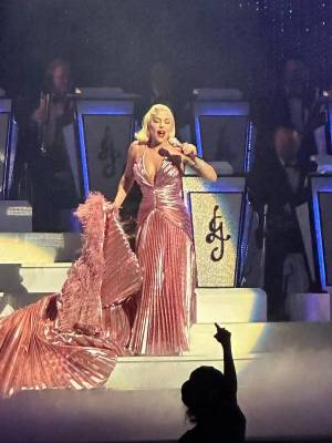 Lady Gaga aparece en el regreso de "Jazz + Piano" en Dolby Live at Park MGM, el jueves 31 de ag ...