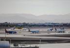Hombre acusado de apuñalar a otro pasajero en un vuelo a Las Vegas