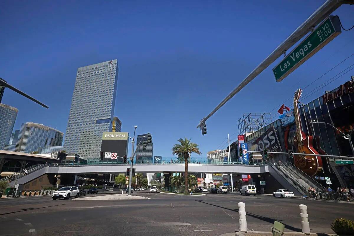 La intersección de Las Vegas Boulevard y Park Avenue se ve, miércoles, 21 de septiembre 2022, ...