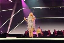 Lady Gaga aparece en la fiesta de la Super Bowl "The Dinner Show" organizada por Mark Davis el ...