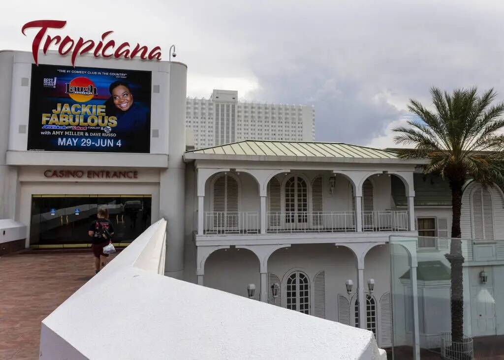 El sitio del hotel-casino Tropicana, donde los Oakland Athletics planean construir un nuevo est ...