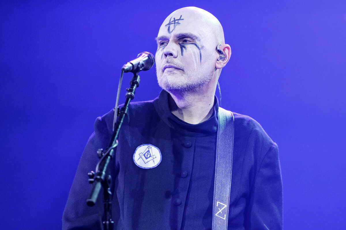 Billy Corgan de Smashing Pumpkins actúa en el Metro, el martes 20 de septiembre de 2022, en Ch ...