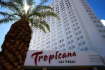 En la imagen, el hotel-casino Tropicana el lunes 1° de abril de 2024, en Las Vegas. (Bizuayehu ...