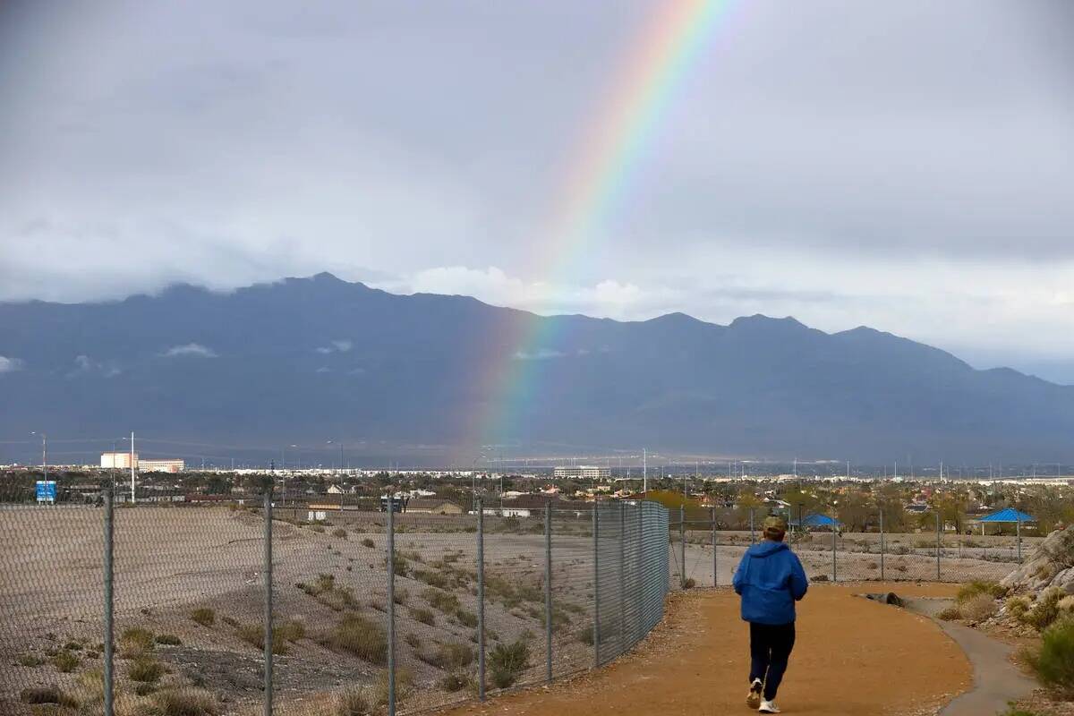 Se alcanzarán los 80 °F no más tarde del jueves 11 de abril, según el Servicio Meteorológi ...