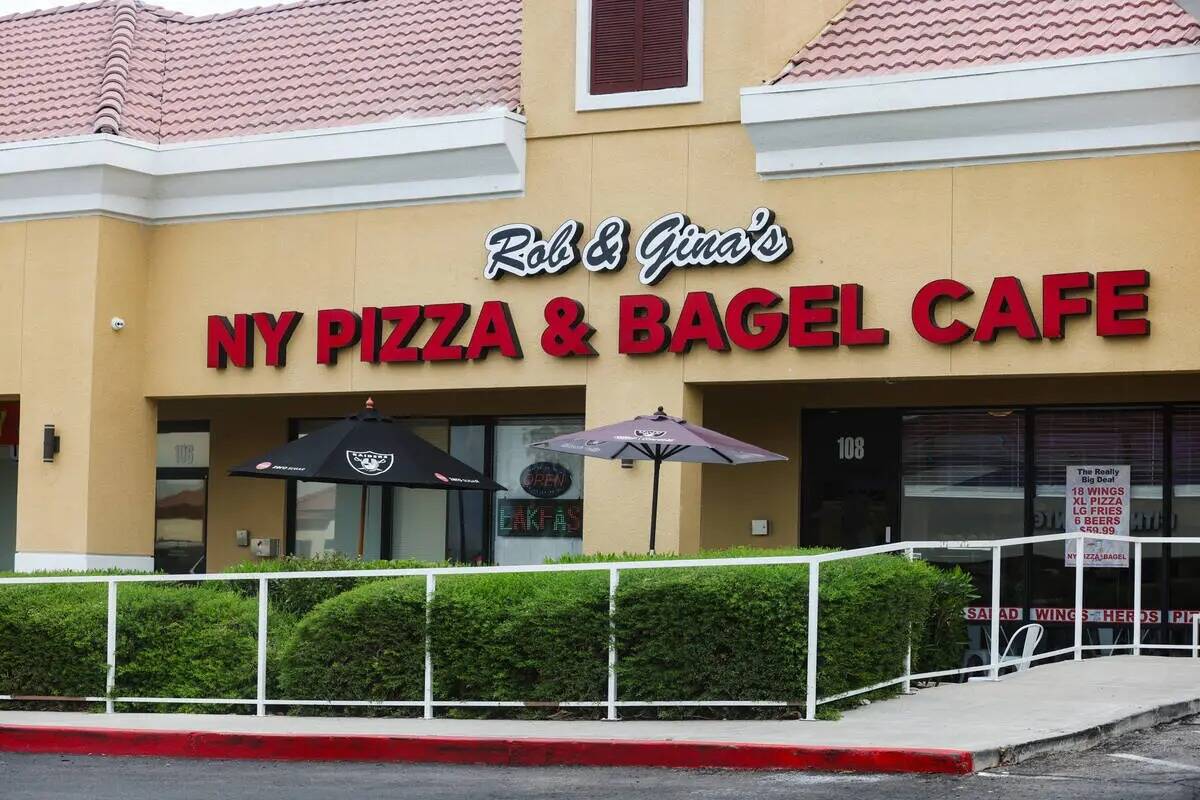 NY Pizza & Bagel Cafe en Henderson, el jueves 18 de abril de 2024. (Rachel Aston/Las Vegas Revi ...